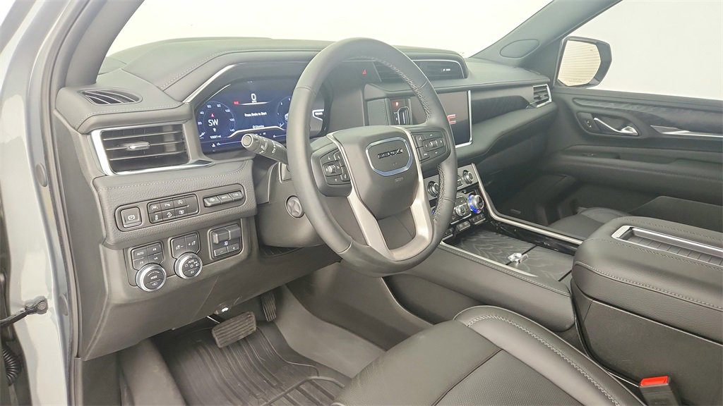 Used 2024 GMC Yukon Denali w/ Max Trailering Package image 14