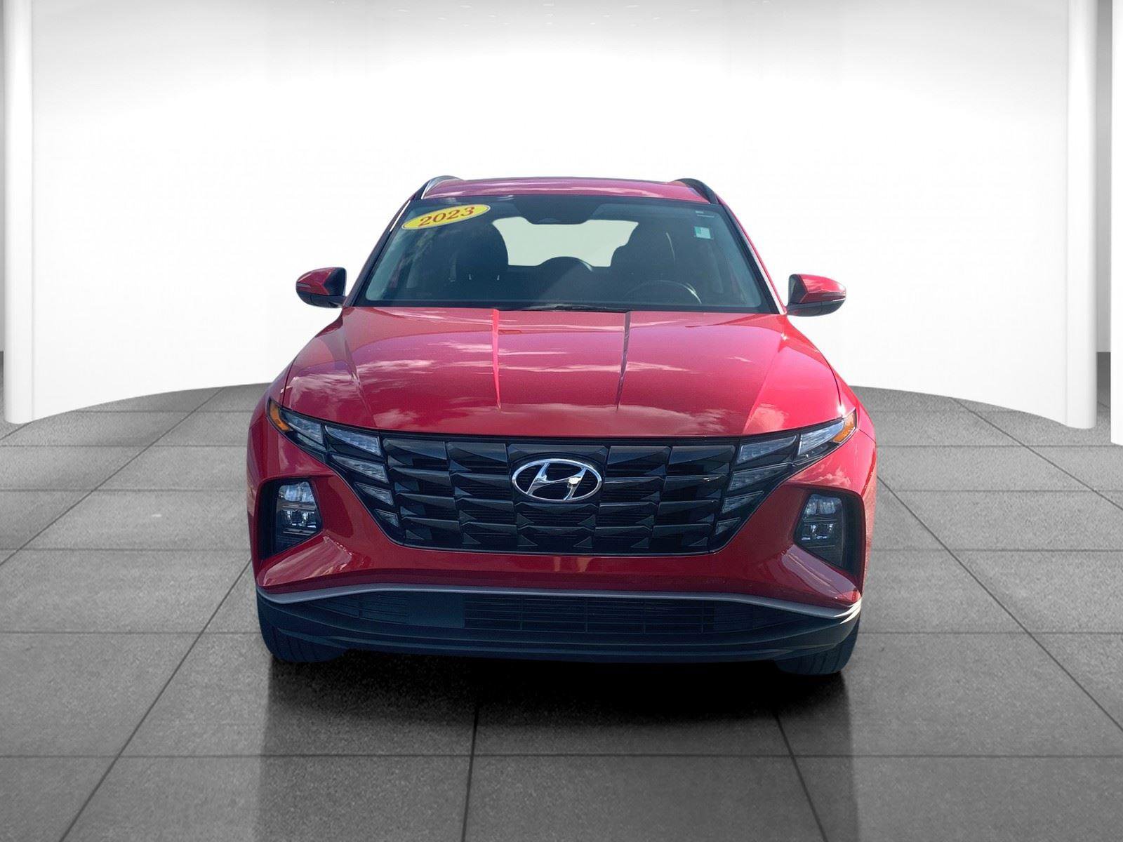 Used 2023 Hyundai Tucson SEL w/ Convenience Package image 2