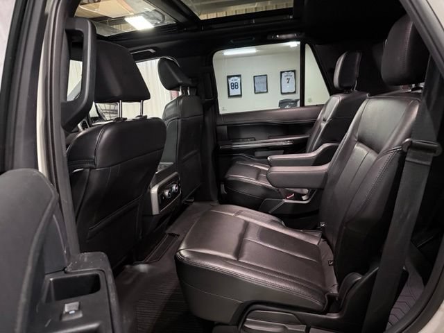 Used 2021 Ford Expedition XLT AWD/4WD image 14