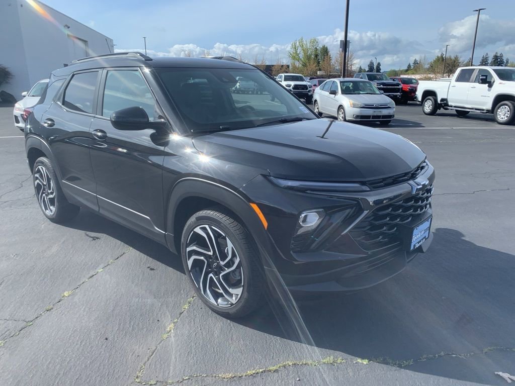 Used 2025 Chevrolet TrailBlazer RS w/ Convenience Package image 5