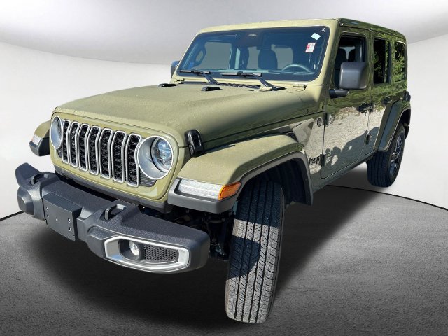 Used 2026 Jeep Wrangler Unlimited Sahara AWD/4WD image 4