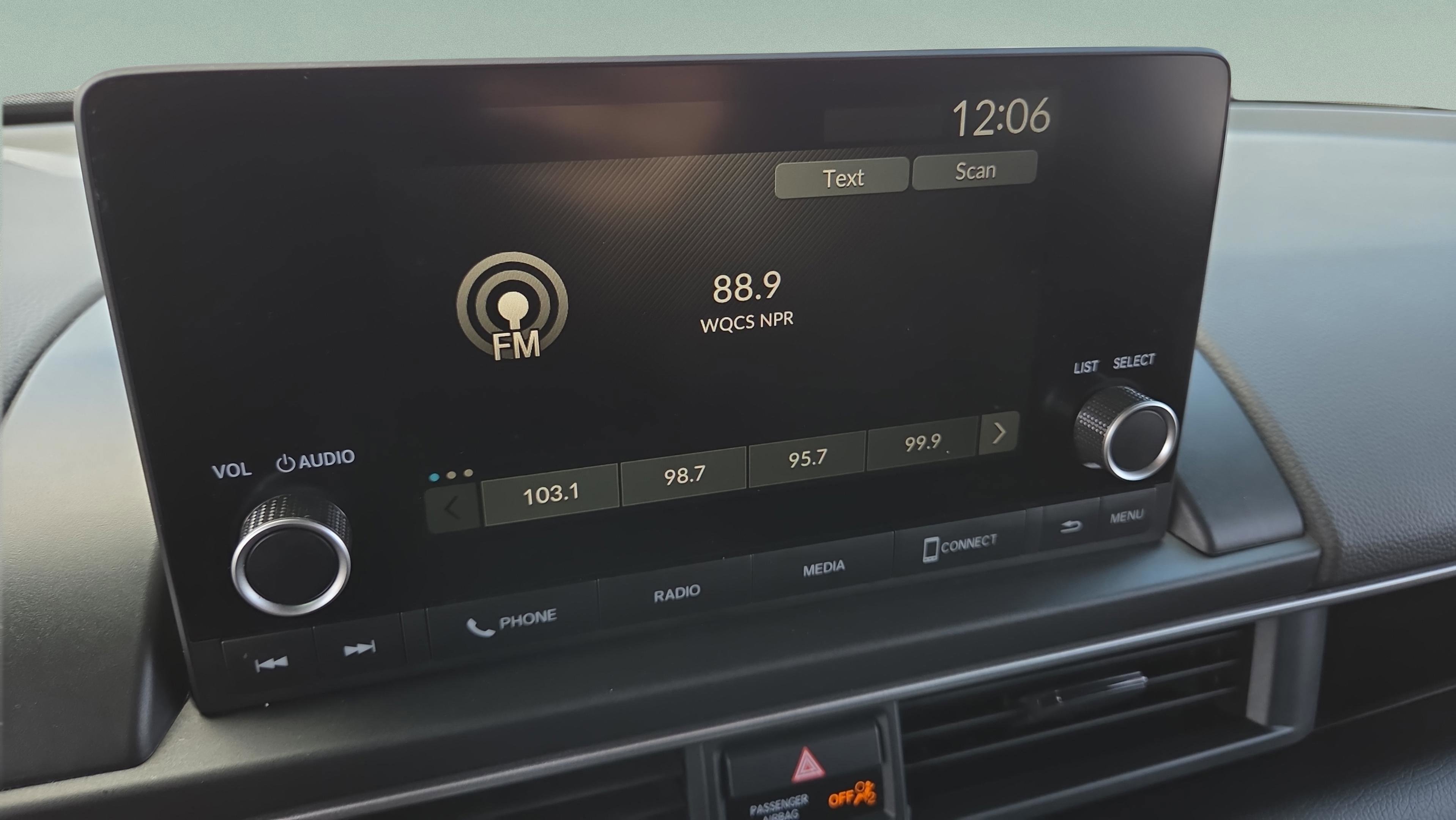 Used 2023 Honda Pilot Sport image 28