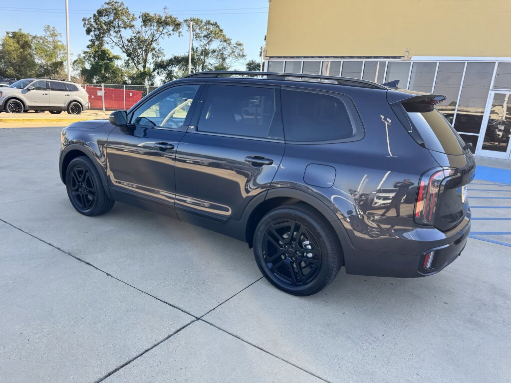Used 2025 Kia Telluride EX X-Line image 26