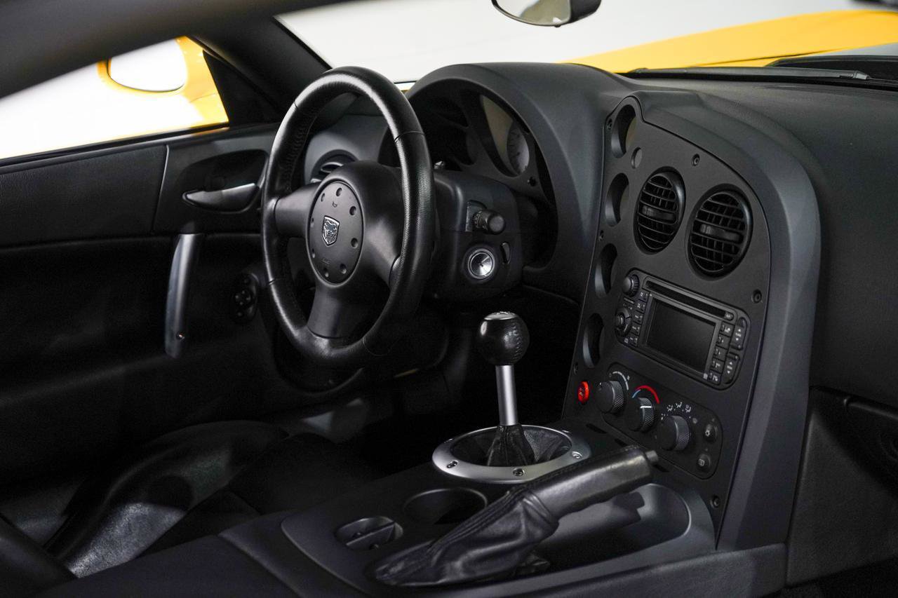 Used 2009 Dodge Viper ACR image 17