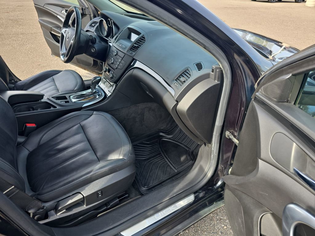 Used 2012 Buick Regal Leather FWD image 10