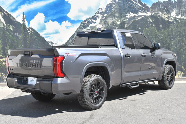 Used 2022 Toyota Tundra SR5 AWD/4WD image 3