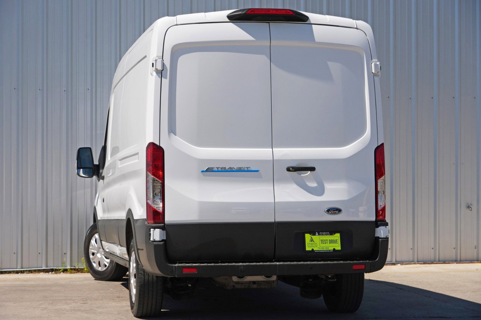 Used 2022 Ford E-Transit Medium Roof w/ Load Area Protection Package image 5