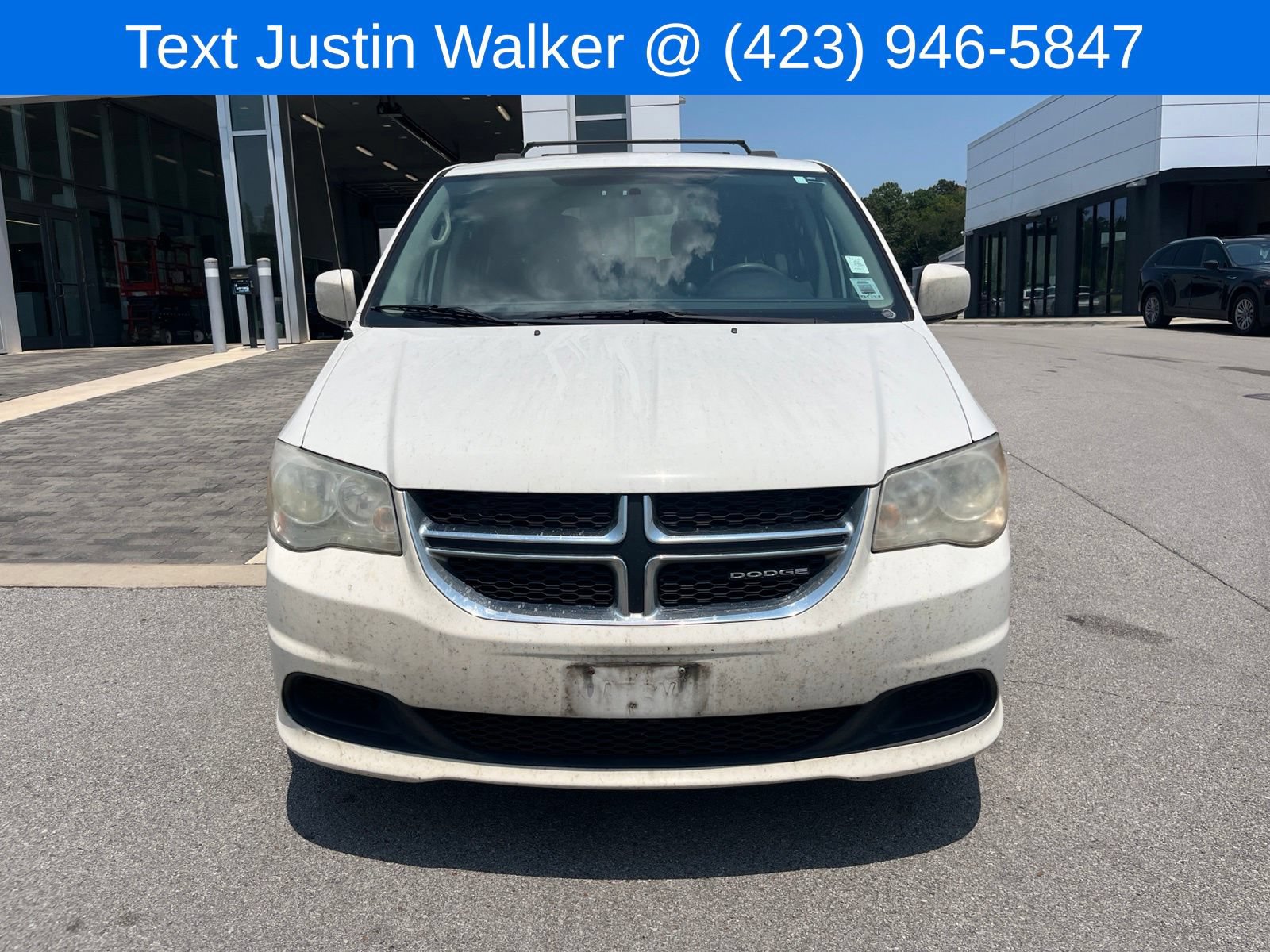 Used 2012 Dodge Grand Caravan SXT w/ Entertainment Group 1 FWD image 2