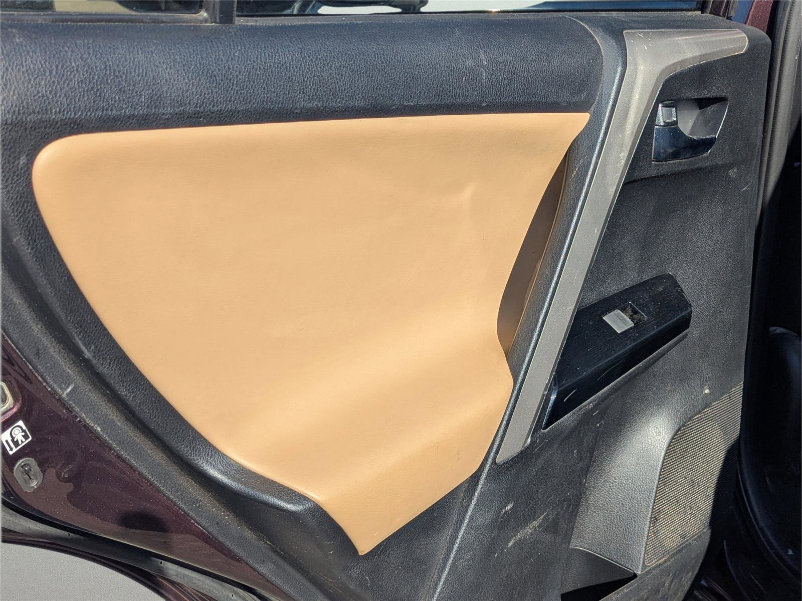 Used 2017 Toyota RAV4 Limited image 12