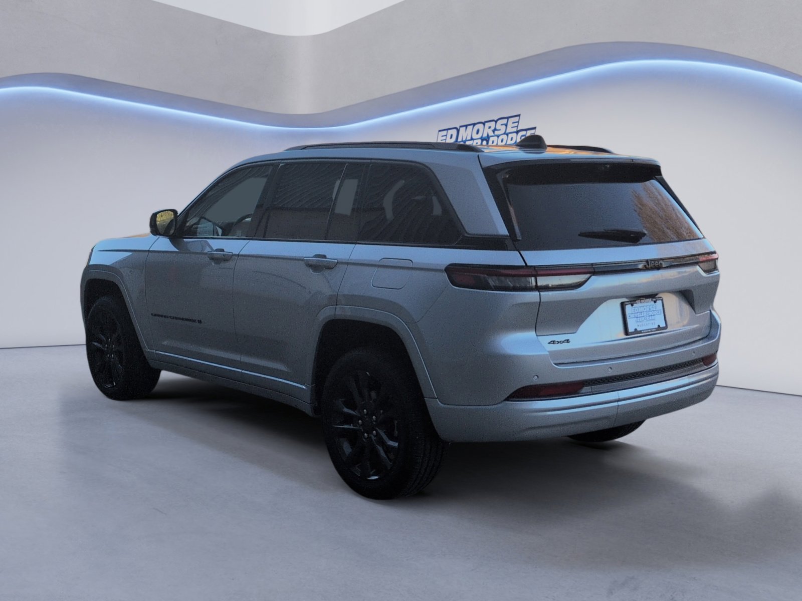 New 2026 Jeep Grand Cherokee Limited Reserve image 3