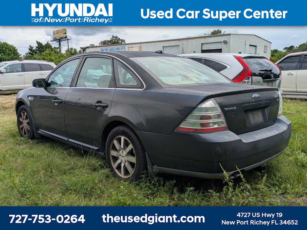 Used 2008 Ford Taurus SEL FWD image 3