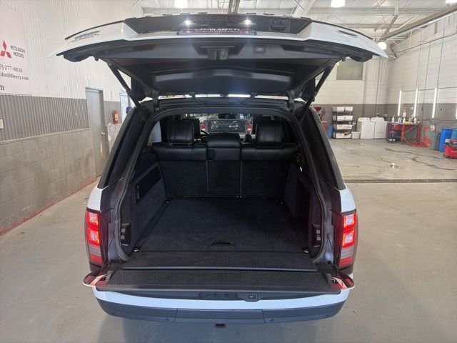 Used 2016 Land Rover Range Rover HSE image 5