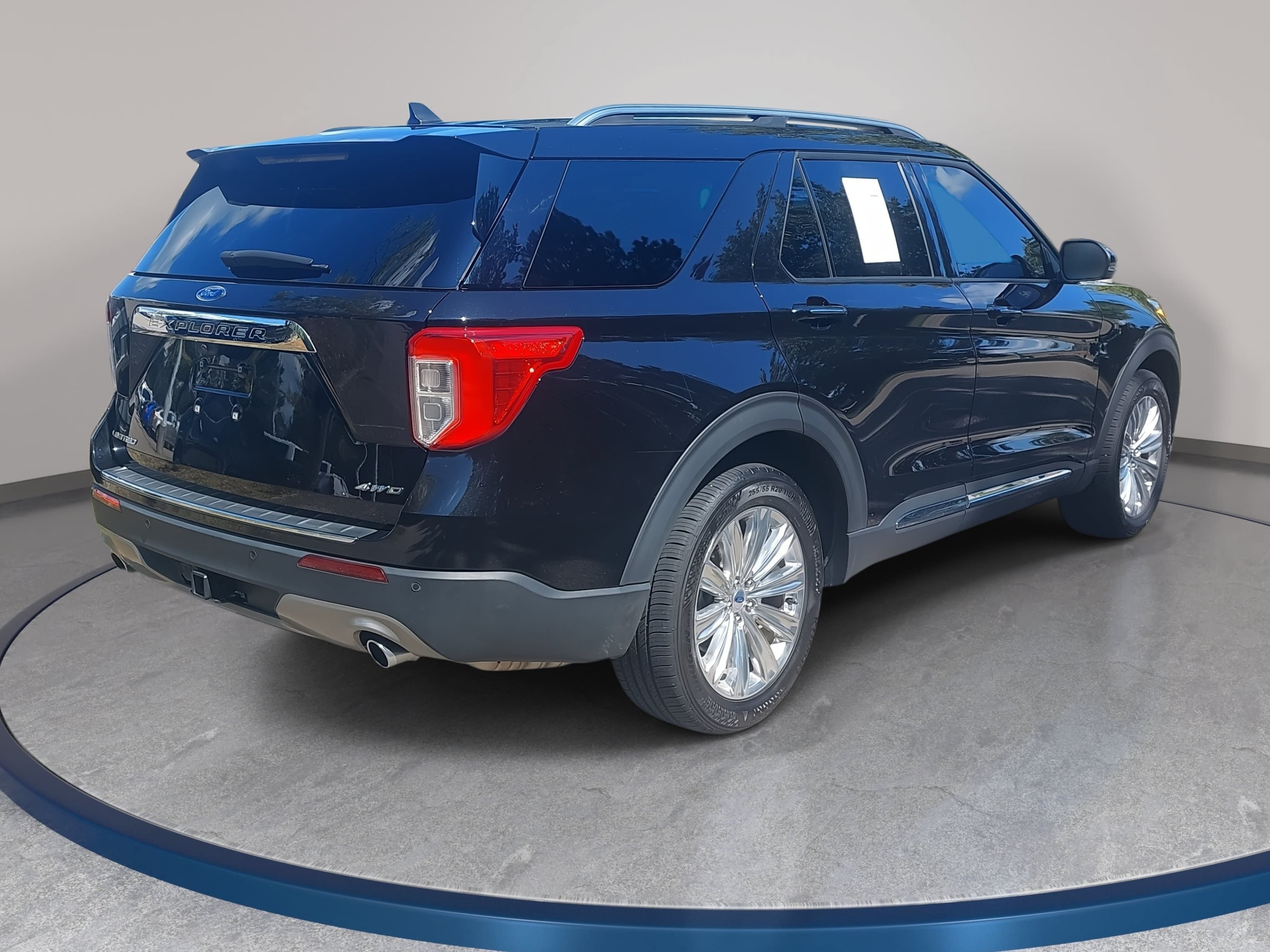 Used 2023 Ford Explorer Limited w/ Equipment Group 301A AWD/4WD image 5