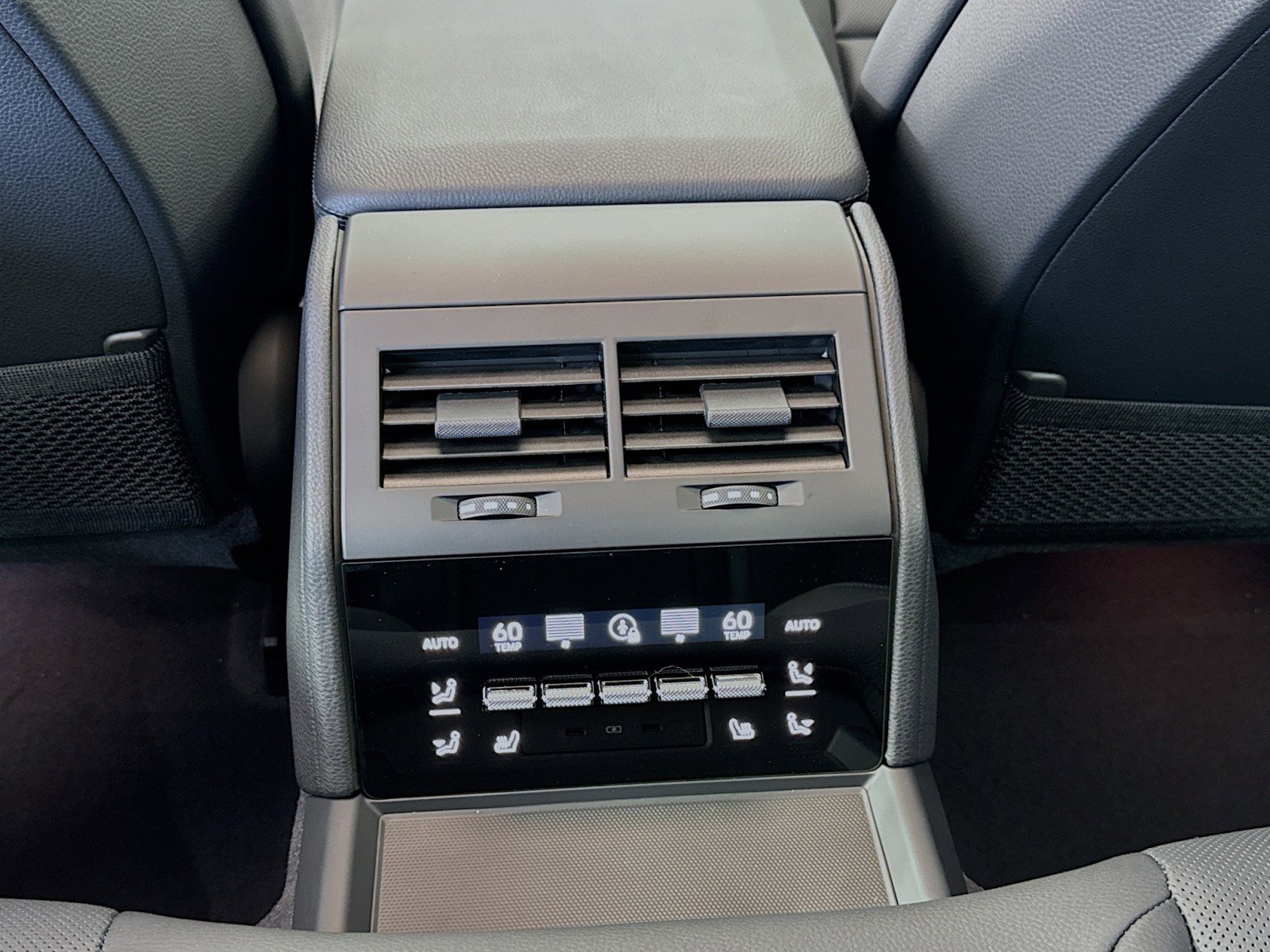 New 2025 Porsche Panamera image 24