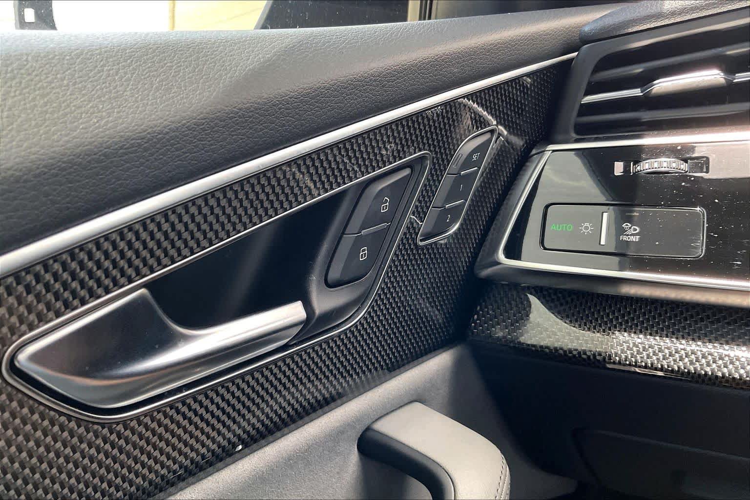 Used 2023 Audi SQ8 Premium Plus AWD/4WD image 32