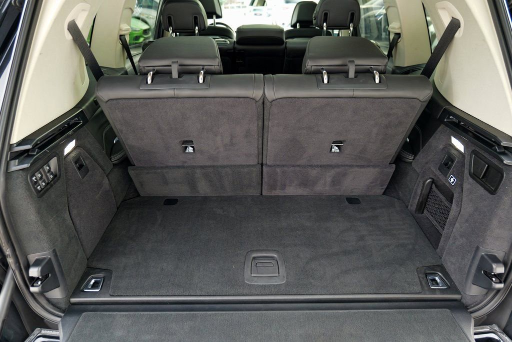 Used 2024 BMW X7 xDrive40i image 65