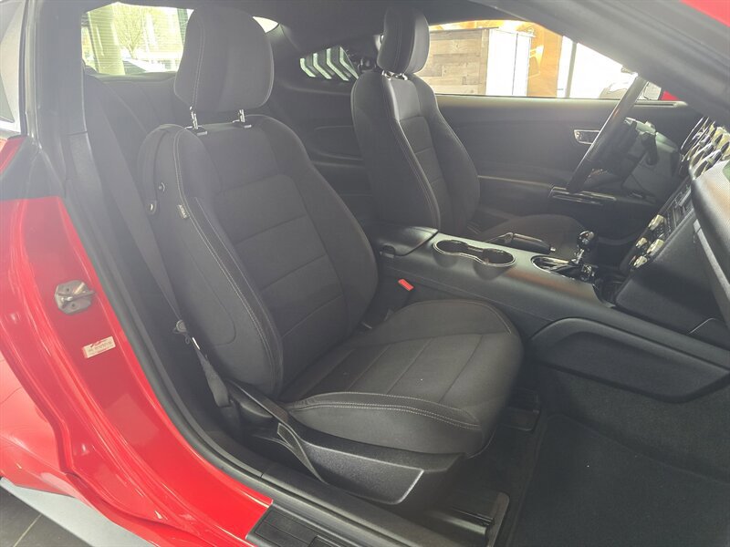 Used 2017 Ford Mustang Coupe RWD image 12