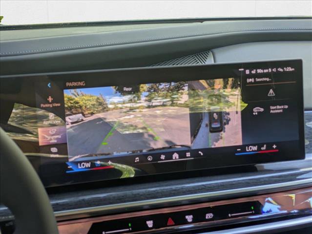 New 2025 BMW 750e xDrive w/ Premium Package image 14