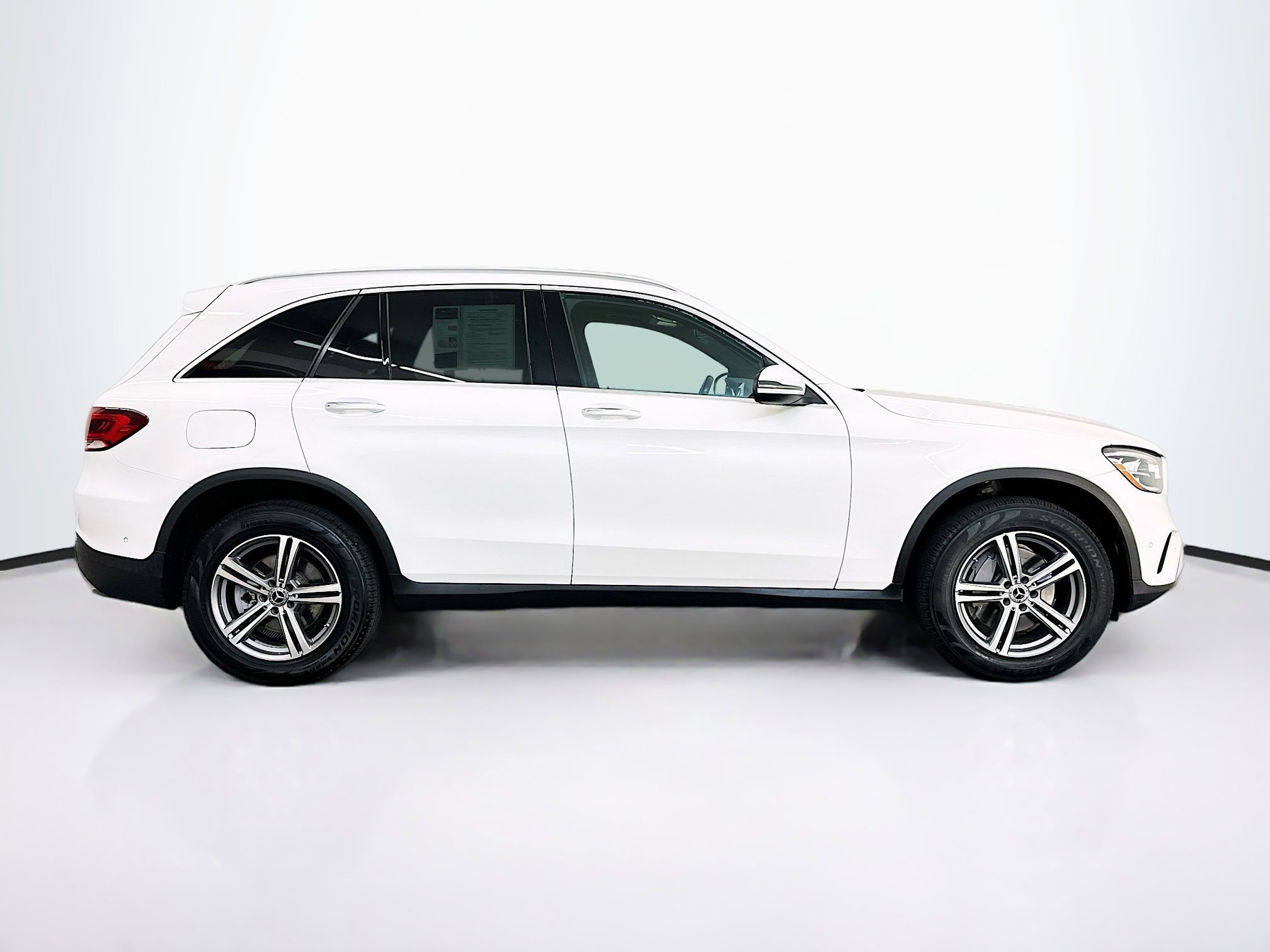 Used 2021 Mercedes-Benz GLC 300 4MATIC image 10