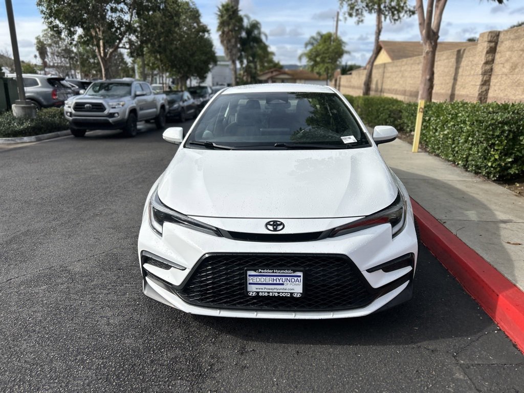 Used 2024 Toyota Corolla SE image 3