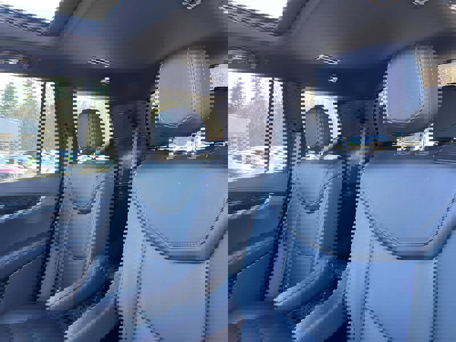 Certified 2025 Cadillac XT6 Premium Luxury image 30