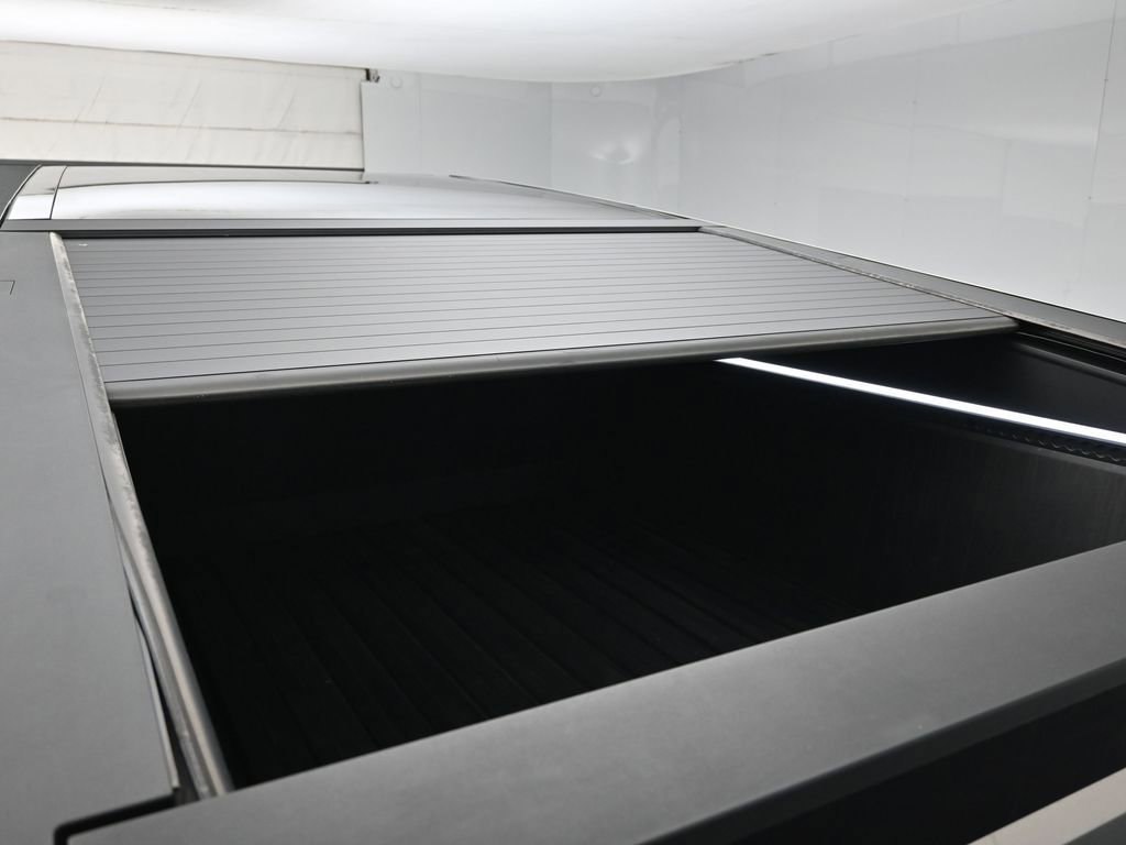 Used 2025 Tesla Cybertruck AWD Crew Cab image 8