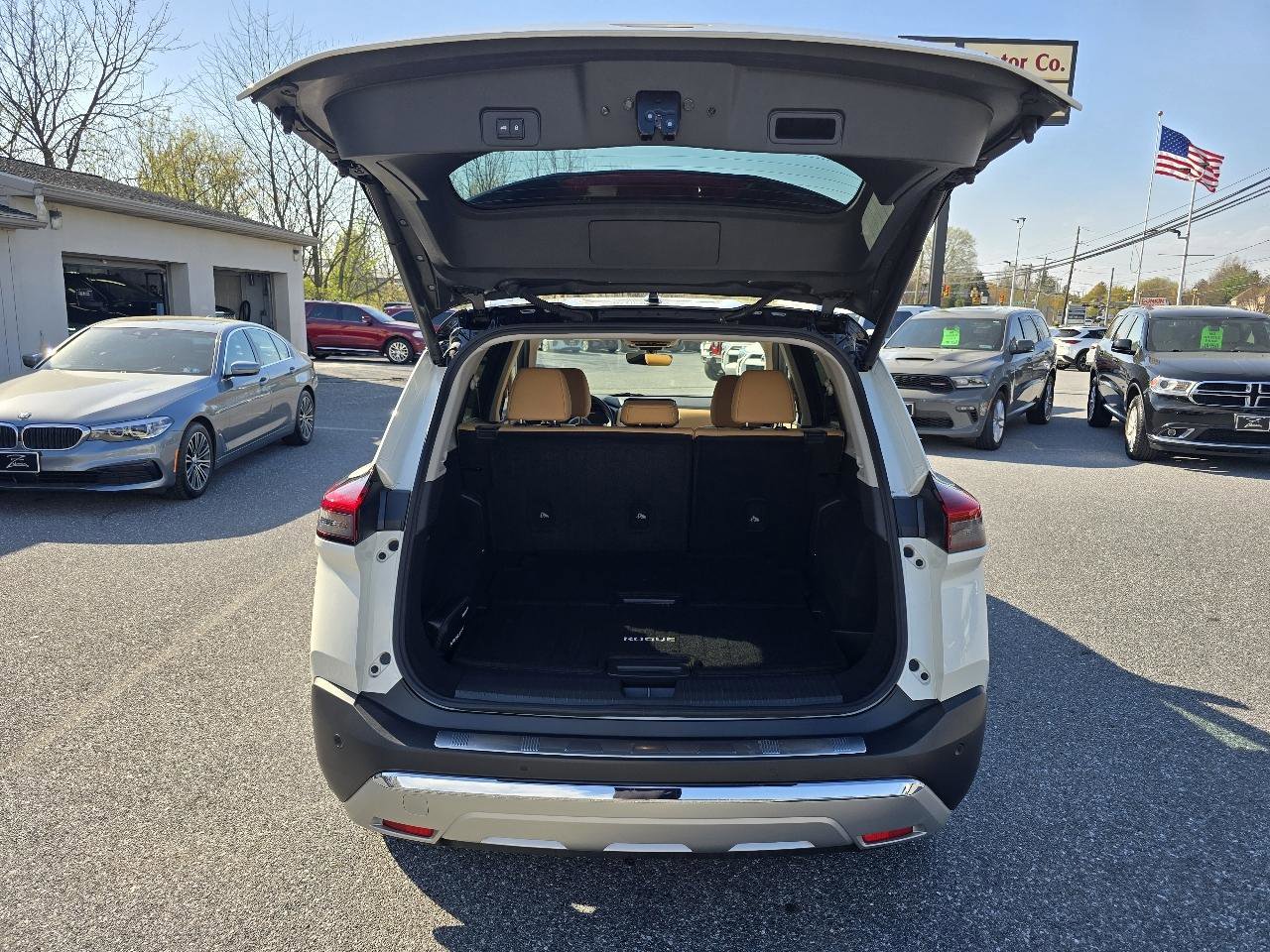 Used 2023 Nissan Rogue Platinum w/ Platinum Premium Package AWD/4WD image 17