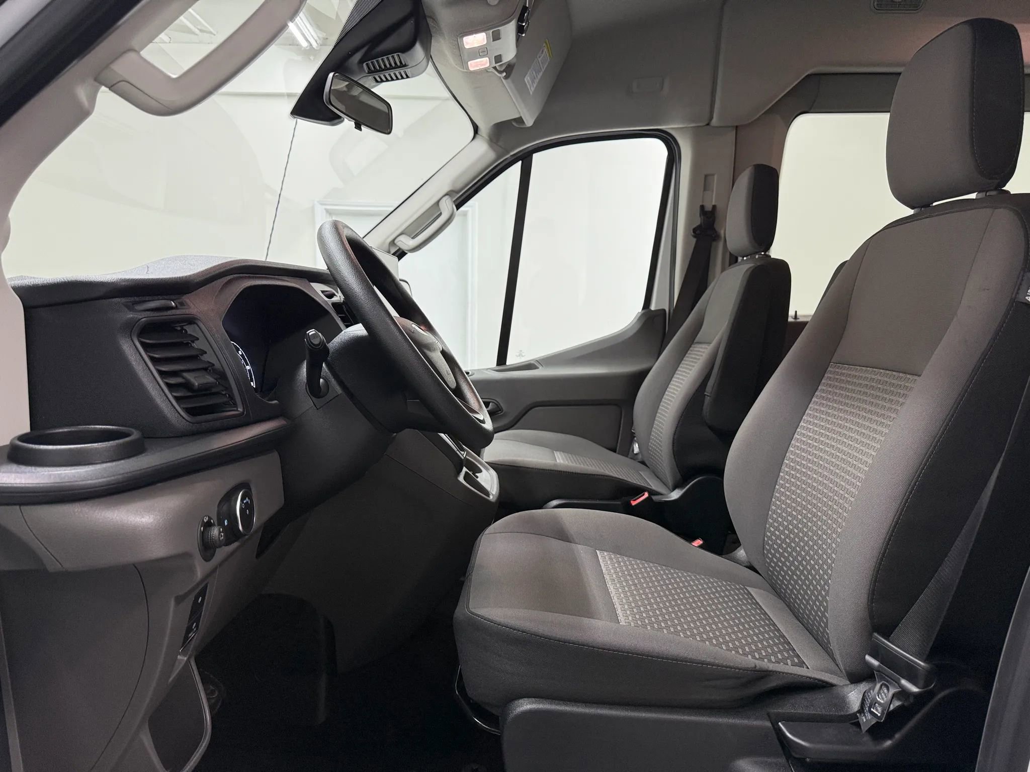 Used 2025 Ford Transit 350 XLT image 12