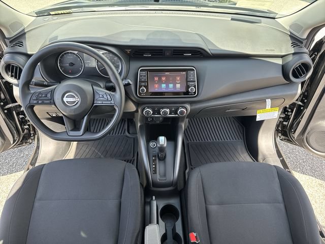 New 2025 Nissan Kicks Play S FWD image 9