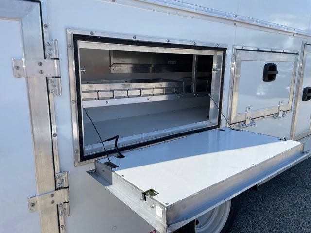 New 2027 Ford E-350 and Econoline 350 Super Duty w/ Power Equipment Group RWD image 58