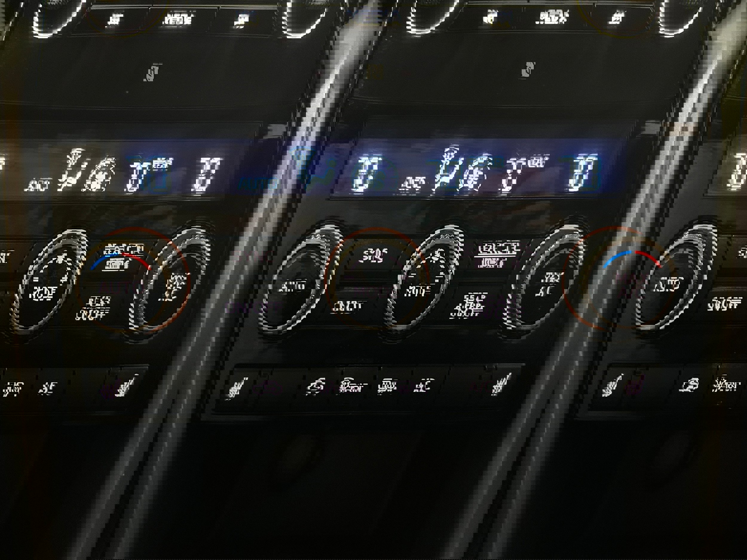 Used 2022 Subaru Ascent Limited w/ Technology Package image 10