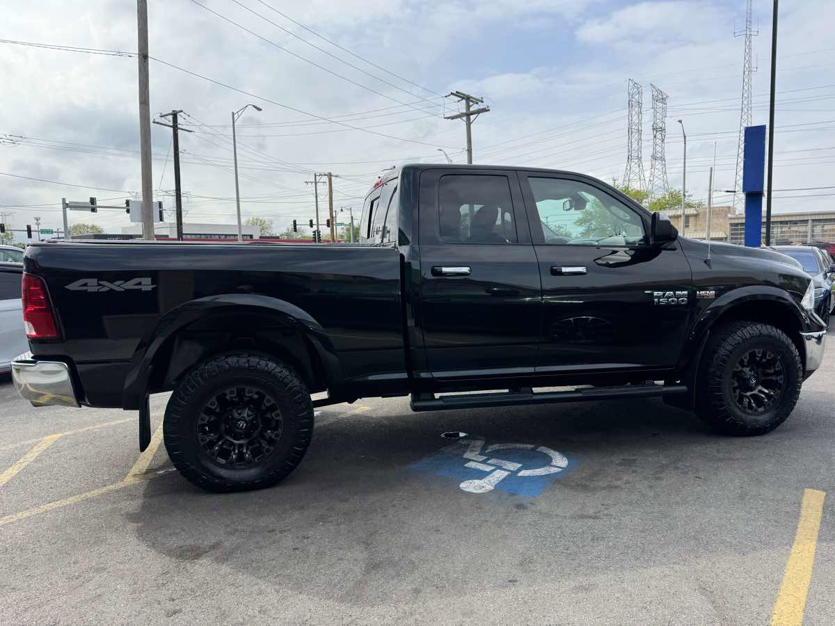 Used 2018 RAM 1500 SLT AWD/4WD image 4