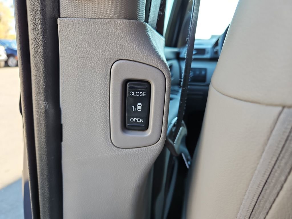 Used 2016 Honda Odyssey EX-L image 31