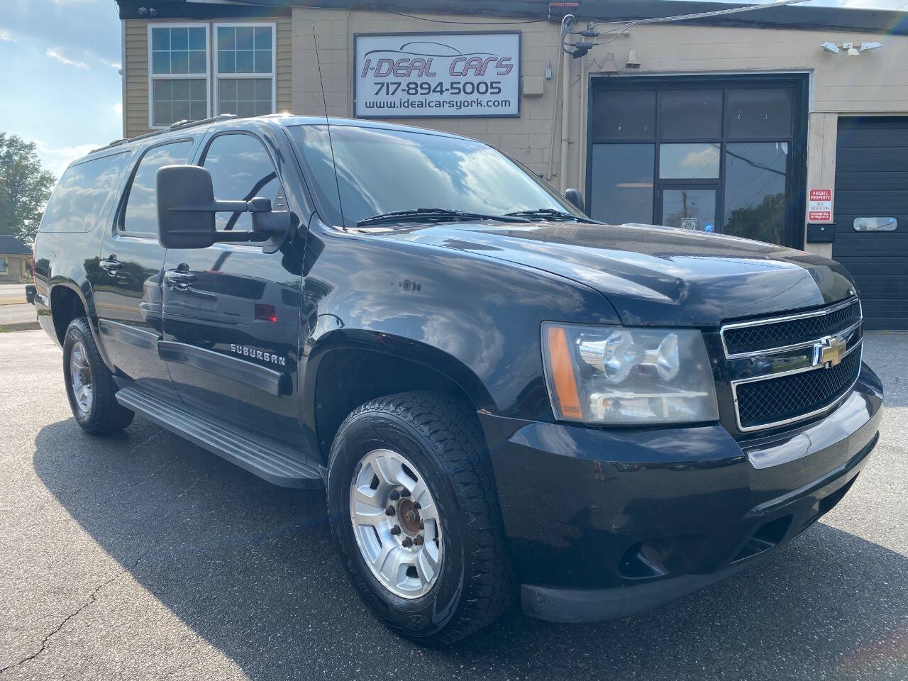 Used 2011 Chevrolet Suburban 2500 LS w/ Skid Plate Package AWD/4WD image 38