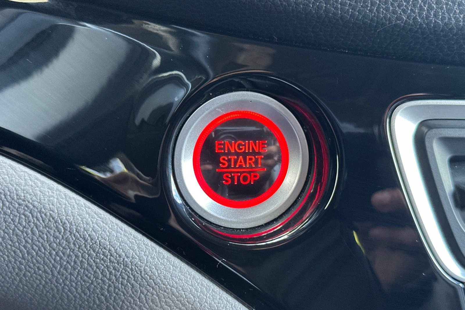 Used 2017 Honda Pilot Touring image 36