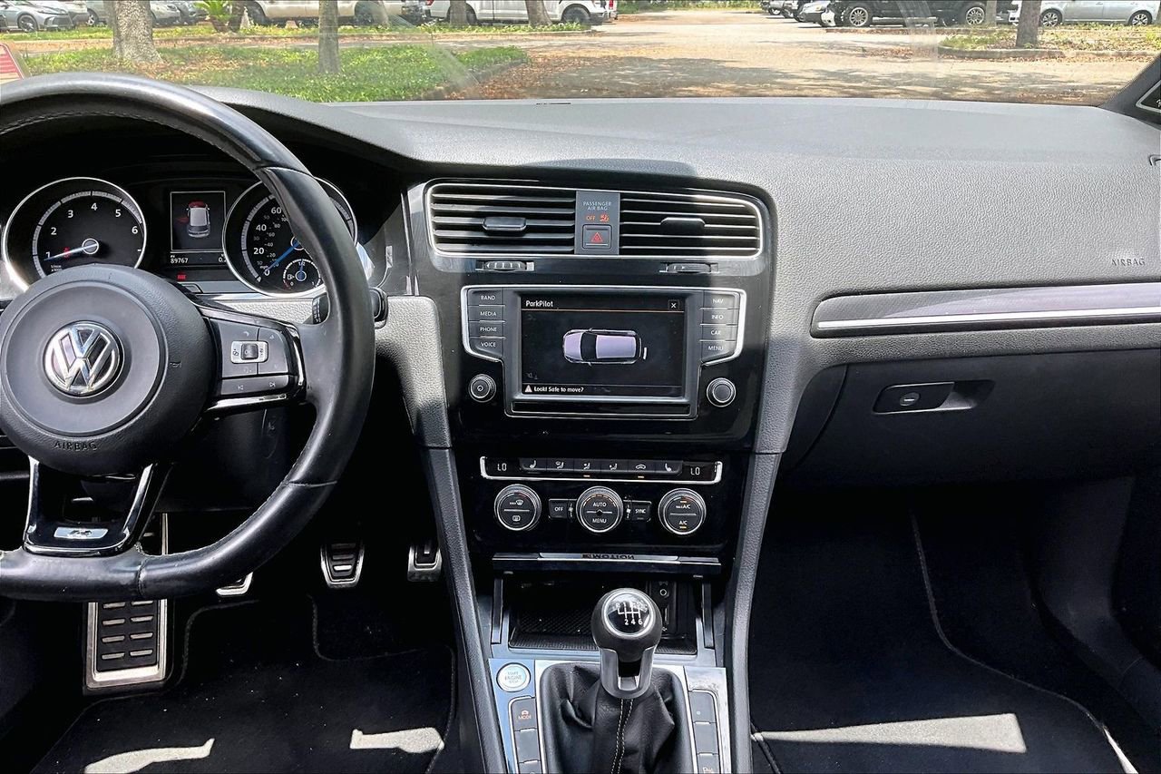 Used 2016 Volkswagen Golf R 4-Door AWD/4WD image 9