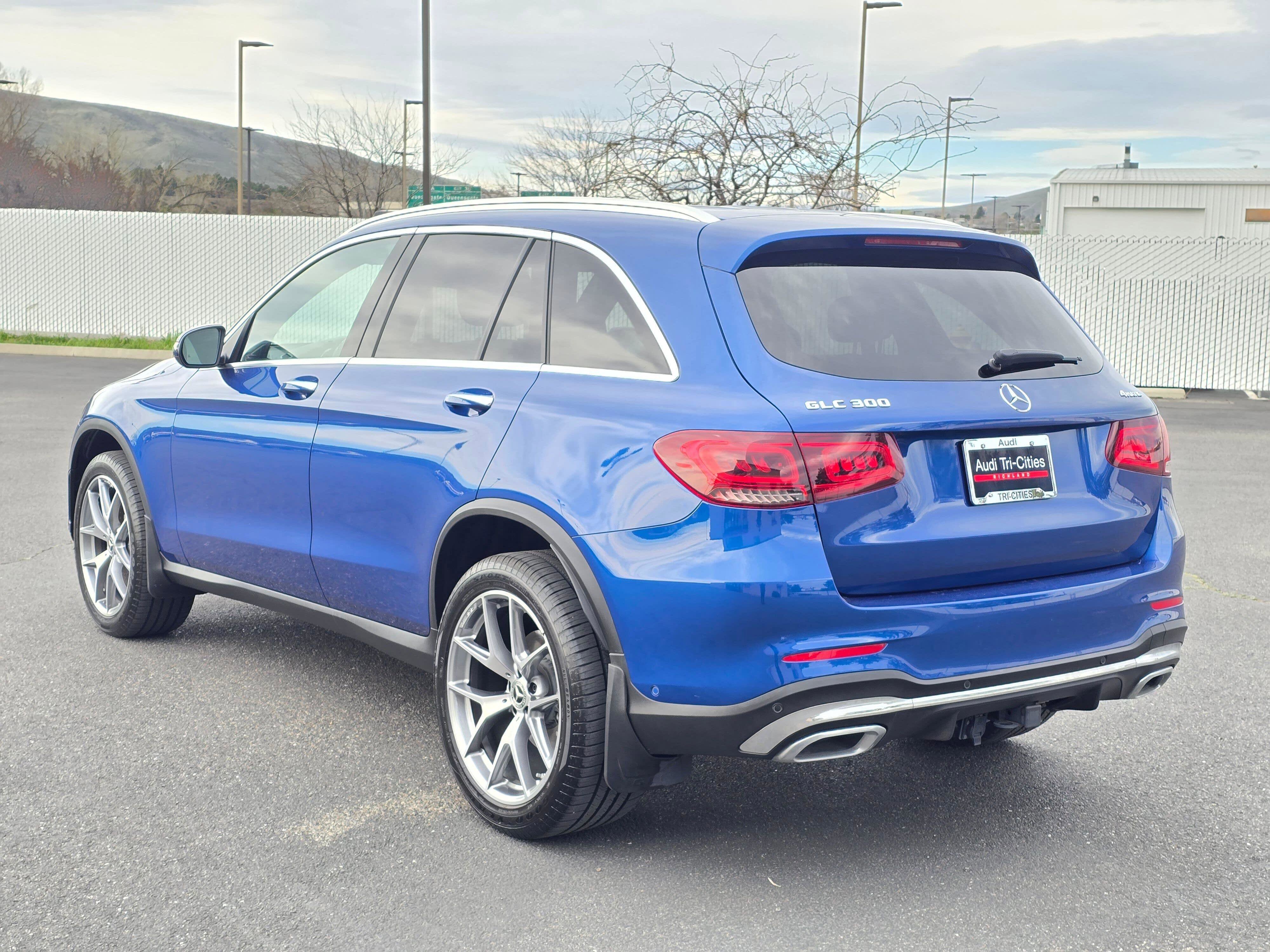 Used 2022 Mercedes-Benz GLC 300 4MATIC image 4