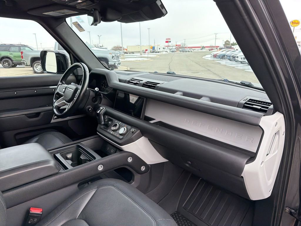 Used 2022 Land Rover Defender 110 X-Dynamic HSE image 22