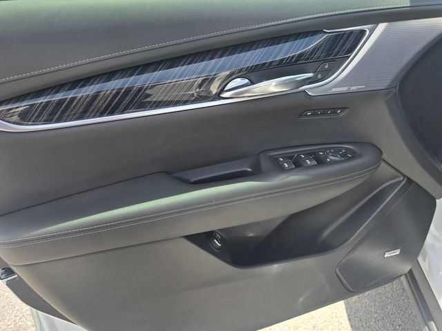 Used 2024 Cadillac XT6 Premium Luxury w/ Technology Package FWD image 25