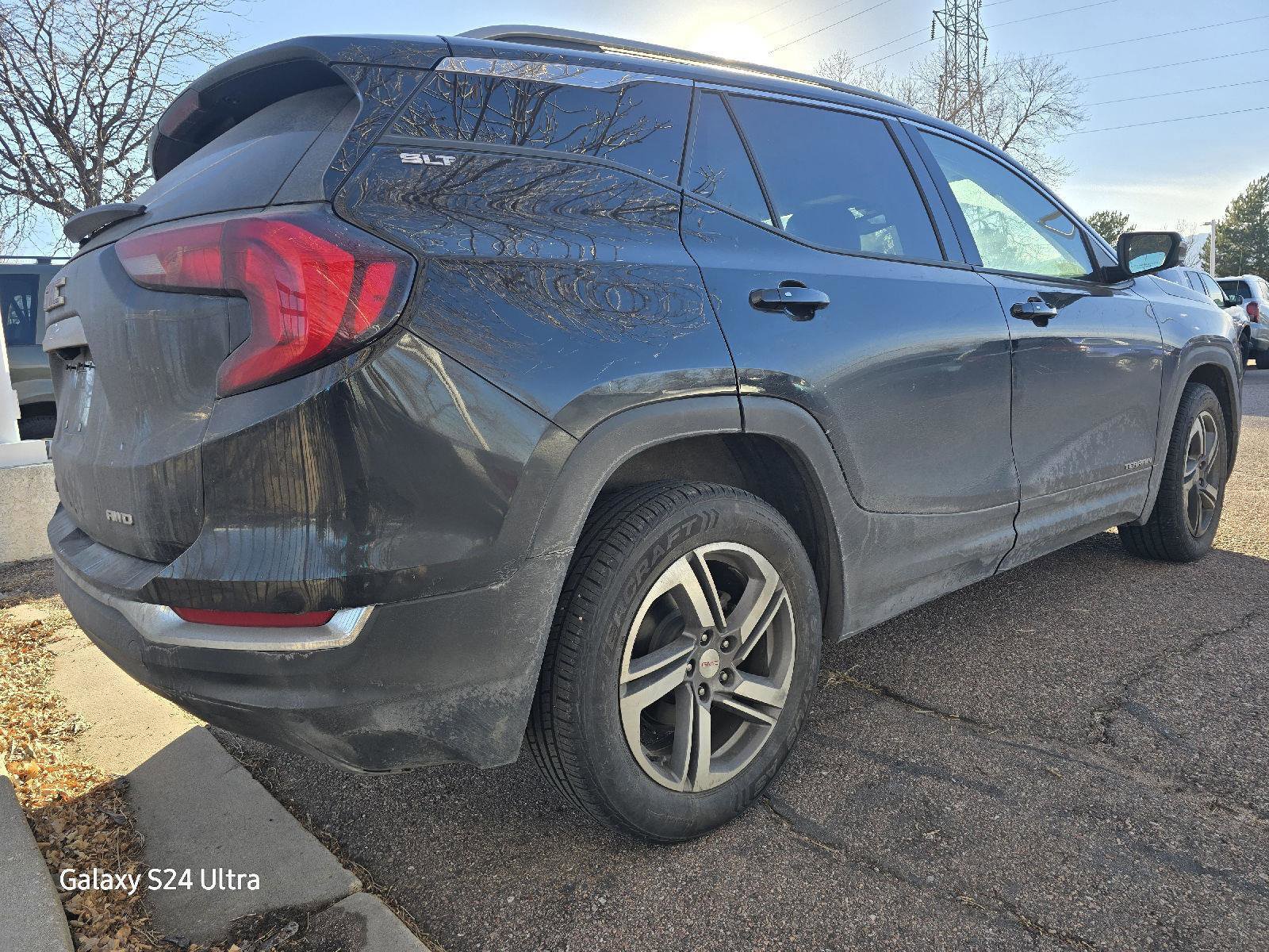 Used 2020 GMC Terrain SLT image 14
