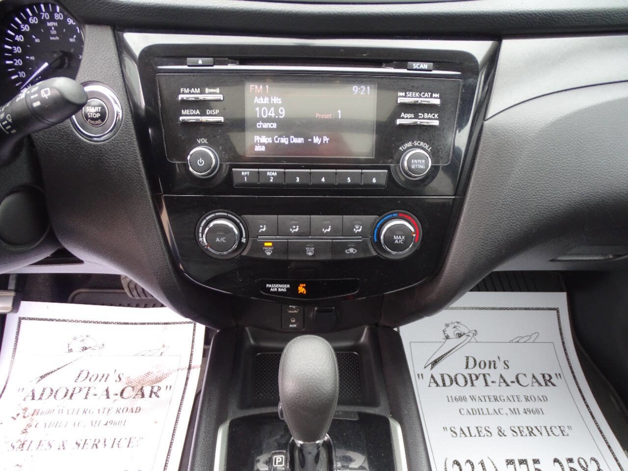 Used 2015 Nissan Rogue FWD w/ SV Moonroof Package image 21