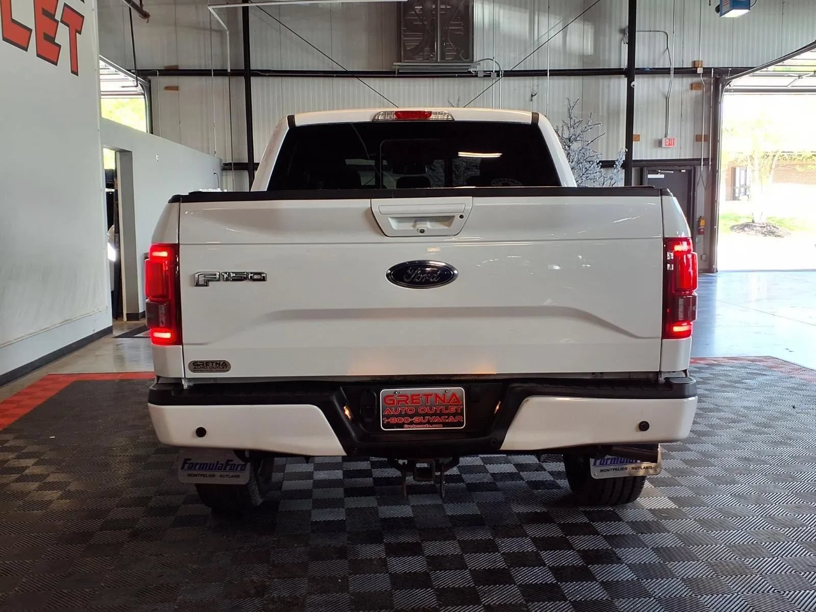 Used 2015 Ford F150 Lariat w/ Equipment Group 502A Luxury AWD/4WD image 5