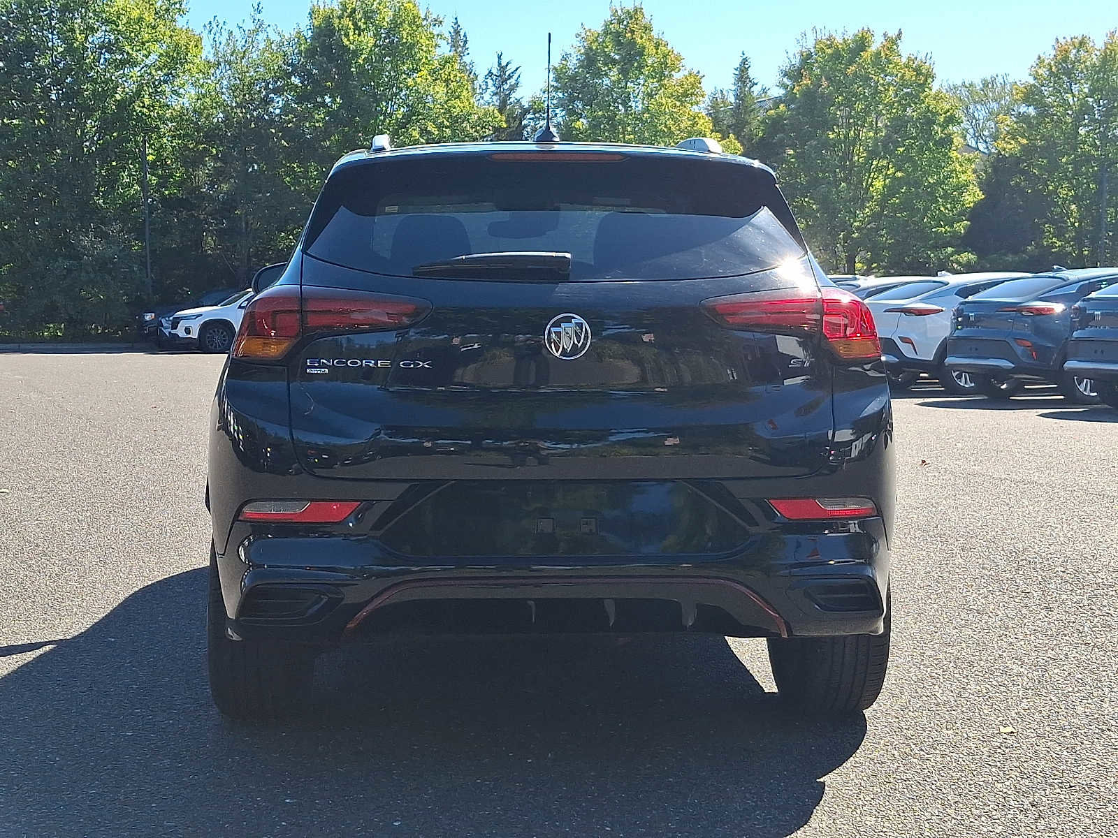 Used 2023 Buick Encore GX Select w/ Sport Touring Package image 5