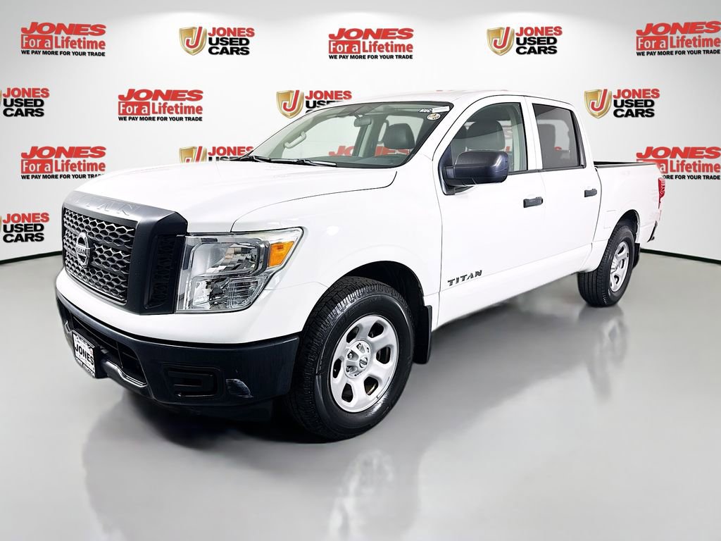 Used 2017 Nissan Titan S image 10