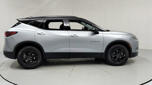 Used 2024 Chevrolet Blazer LT w/ Midnight/Sport Edition image 6