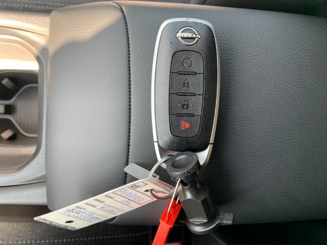 Used 2026 Nissan Kicks SV w/ Interior Electronics Package AWD/4WD image 9