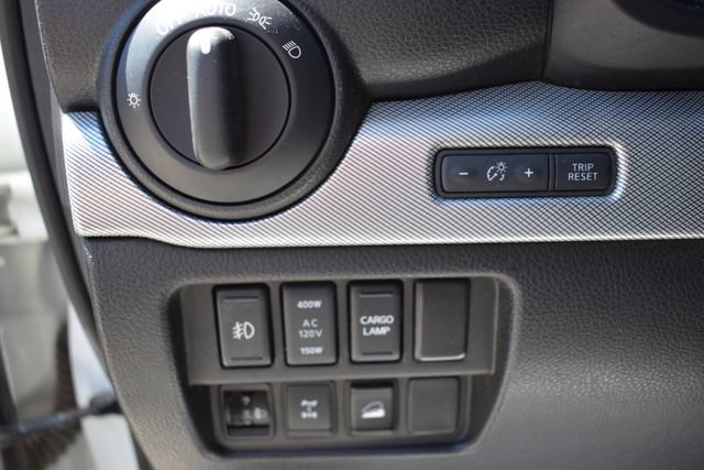 Used 2017 Nissan Titan PRO-4X AWD/4WD image 25