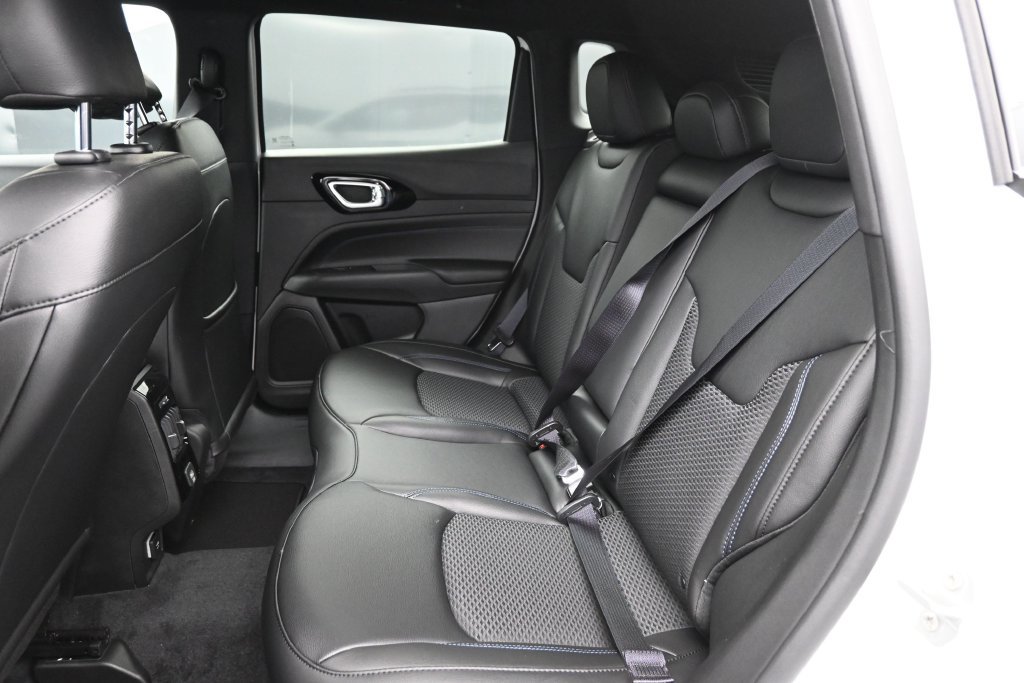New 2026 Jeep Compass Latitude AWD/4WD image 16