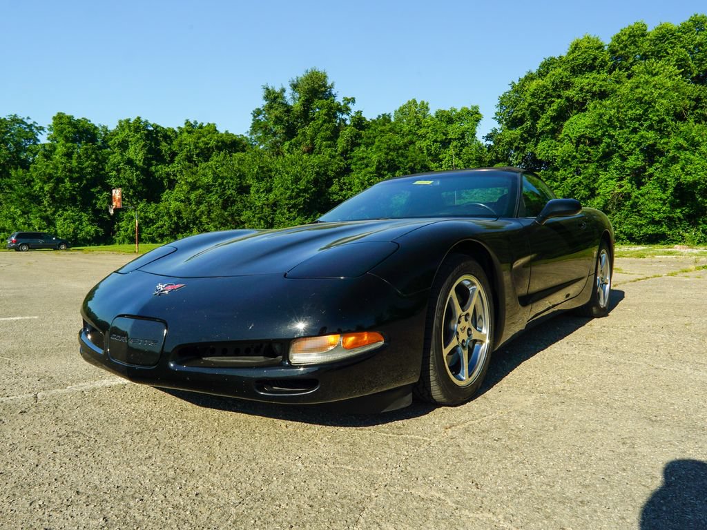 Used 2004 Chevrolet Corvette Convertible w/ Preferred Equipment Group RWD image 6