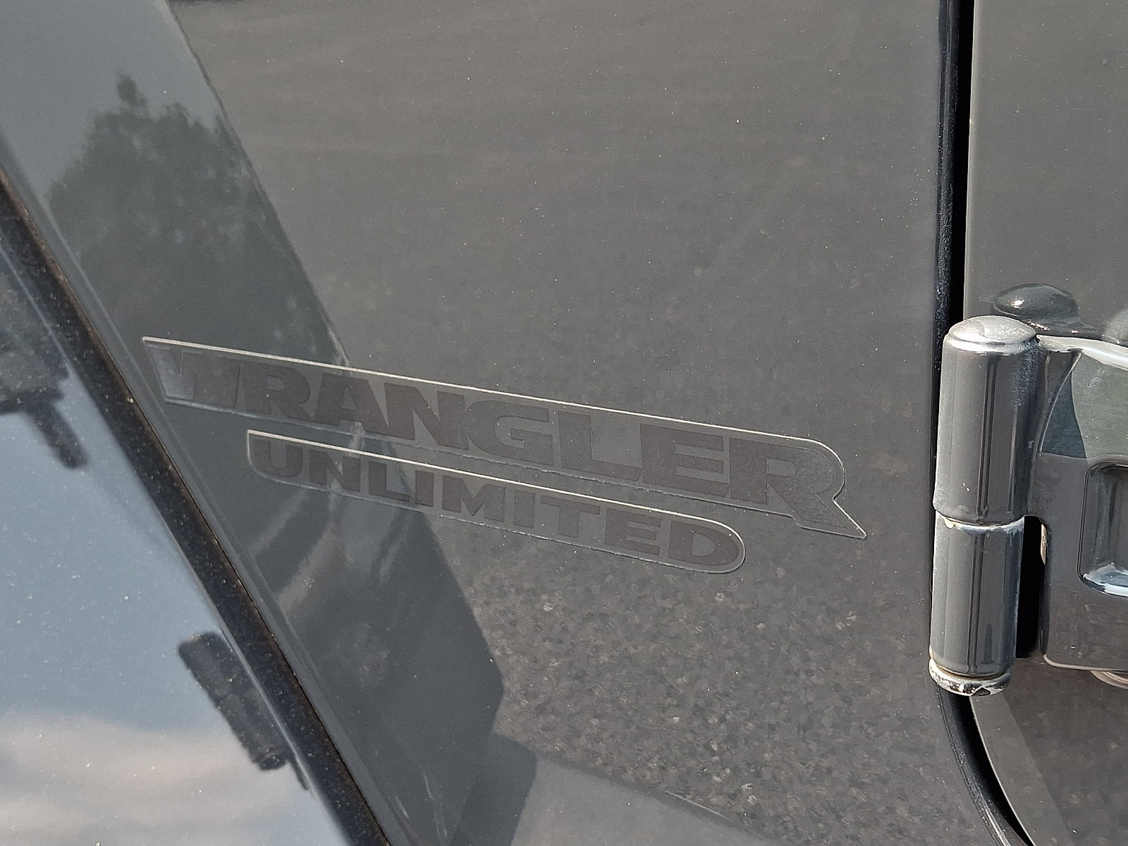 Used 2017 Jeep Wrangler Unlimited Sahara AWD/4WD image 28